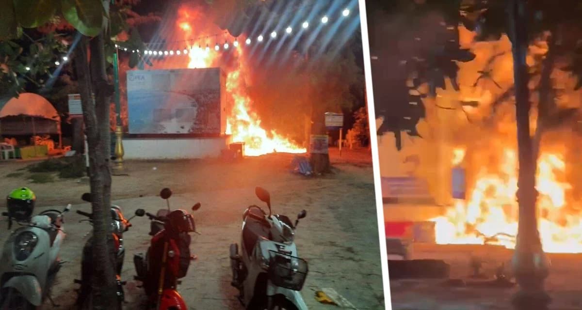 На самом популярном пляже Пхукета уничтожены огнем шезлонги На самом популярном пляже Пхукета уничтожены огнем шезлонги