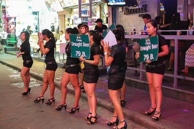 Таиланд - …поглазеть на длинноногих красавиц