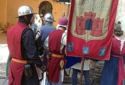 <p>Средневековые рыцари в Чертальдо</p> Фото 35487 Флоренции, Италия