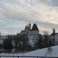 <p>Вид на монастырь из нового здания музея</p>