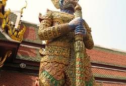<p>Демоны охраняют самые древние памятники Бангкока</p> Фото 12154 Бангкока, Таиланд