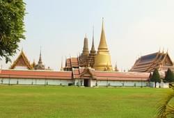 <p>А здесь Короли и Боги. Хотя в Тайланде это одно и тоже.</p> Фото 12152 Бангкока, Таиланд