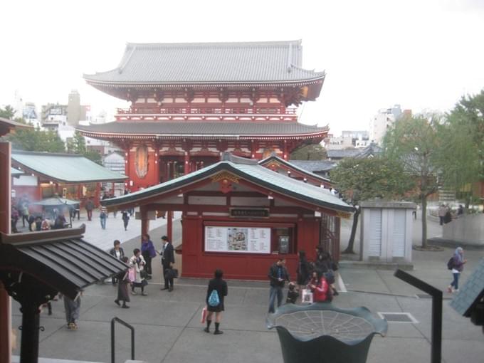 Япония - Храм Сэнсодзи в Токио.
