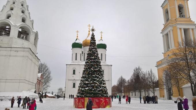 Россия - Главная площадь Коломенского кремля перед Рождеством