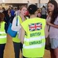 <p>Представители британской дипмиссии оказывают помощь своим туристам (фото АР)</p>