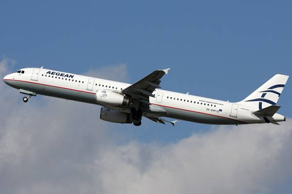 Лайнер Airbus A-320  Aegean Airlines 
