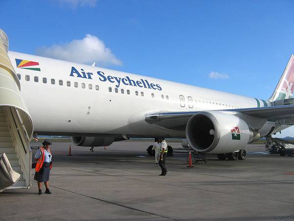 Лайнер Boeing-767 авиакомпании  Air Seychelles 