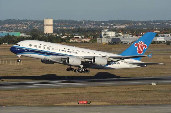 Лайнер Airbus A-320 авиакомпании  China Southern Airlines 