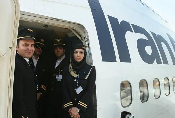 Стюардессы авиакомпании  Iran Air 