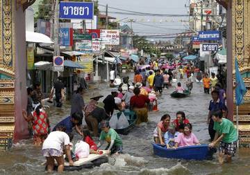 Тайские власти: наводнение туристам не помешает
