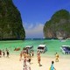 Поток российских туристов в Таиланд сократился в два раза