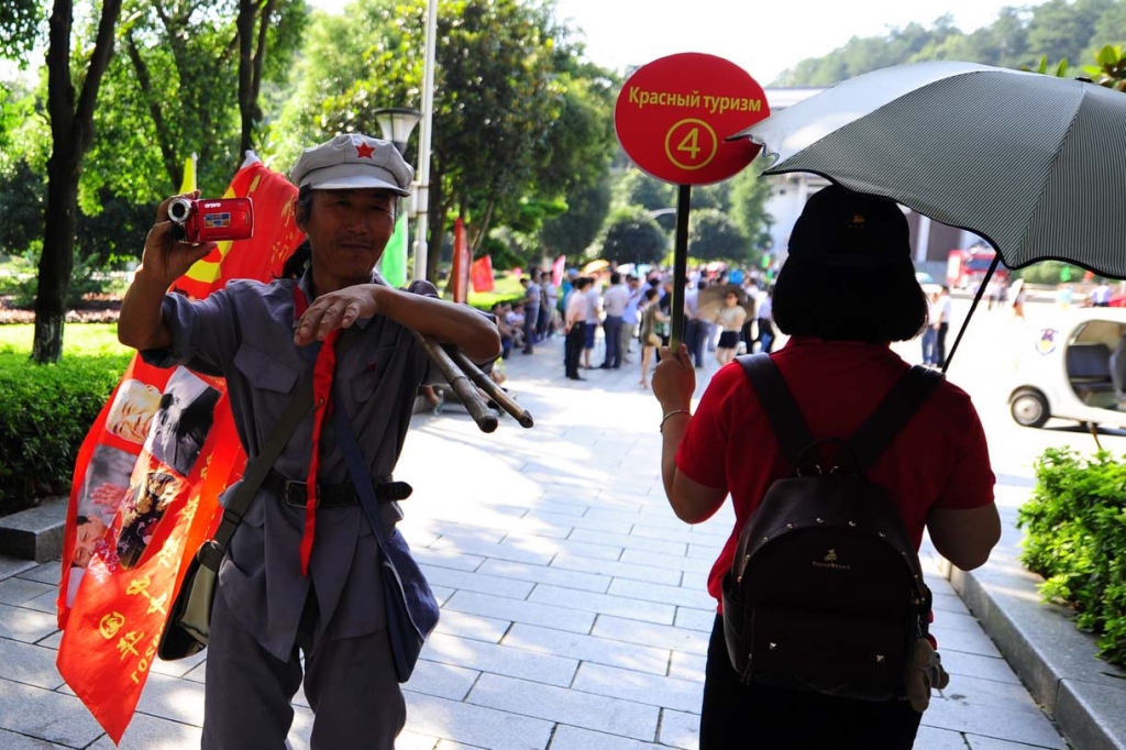 В год 100-летия Октябрьской революции в Россию хлынут туристы из Китая