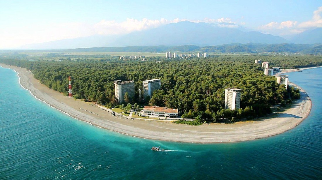 Российские туристы смогут купить «единый билет» в Абхазию 