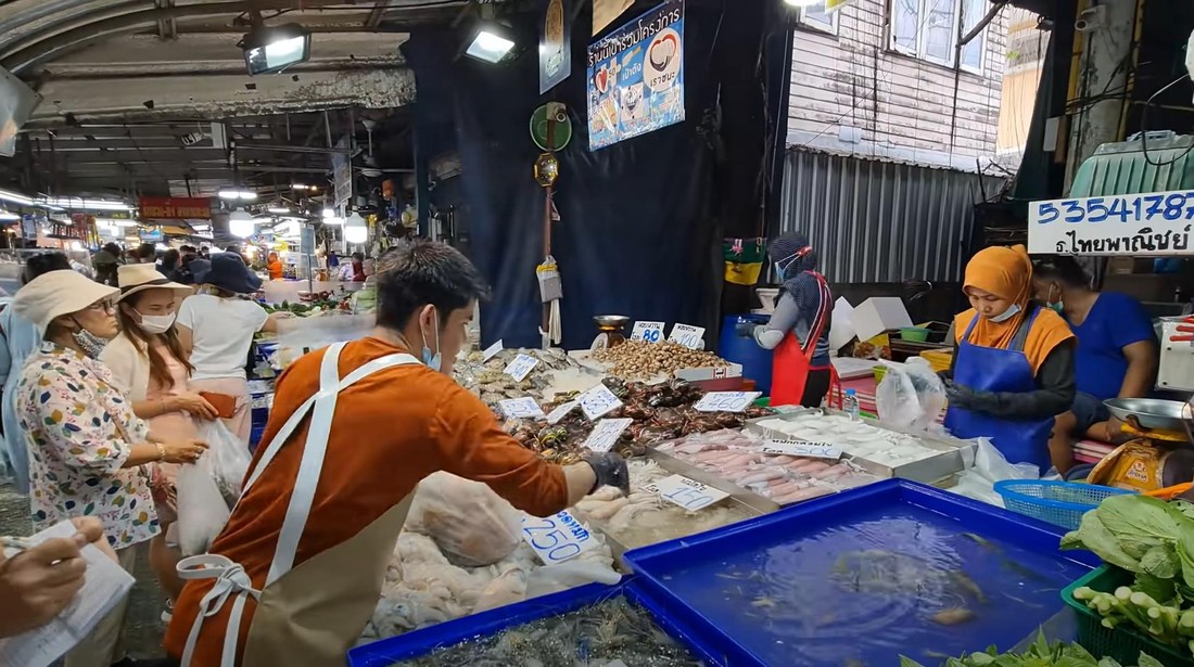 Российский турист в Паттайе понял, где можно покупать качественные морепродукты и чего делать не стоит