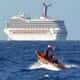 На дрейфующем в открытом море лайнере Carnival Triumph находятся двое российских туристов