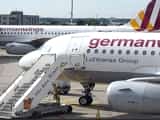 На юге Франции потерпел крушение самолет Germanwings с туристами на борту: подробности