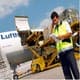 На рейсах Lufthansa подорожал провоз багажа и услуга сопровождения детей