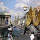 Туристы представляют опасность для достопримечательностей Петербурга