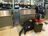 Туристы, жертвы овербукинга, вылетели после длительной задержки в Анталию