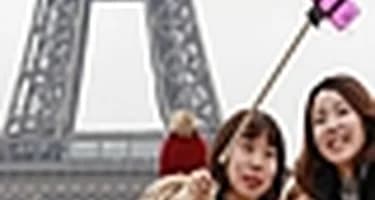 Эйфелева башня стала самой популярной достопримечательностью для селфи Эйфелева башня стала самой популярной достопримечательностью для селфи