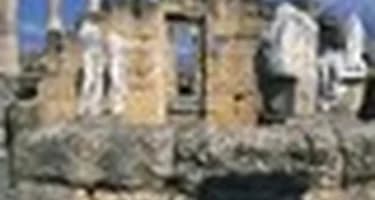 Ливия: туризма больше нет, остались только «Африканские Афины» Ливия: туризма больше нет, остались только «Африканские Афины»