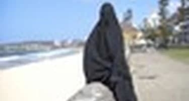 В борьбе с экстремизмом: на французских курортах запретили мусульманские купальники В борьбе с экстремизмом: на французских курортах запретили мусульманские купальники