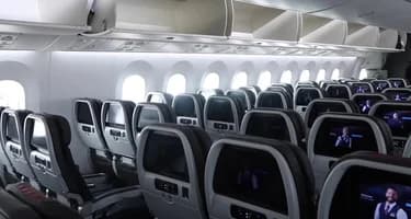 Турист оказался в самолете абсолютно один и был шокирован Турист оказался в самолете абсолютно один и был шокирован
