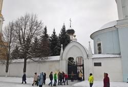 <p>К Троицкой церкви (проход в женский монастырь)</p> Фото 80637 Коломны, Россия