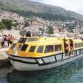 <p>Выгрузка с Costa Magica в Дубровнике с помощью спасательных лодок.</p>