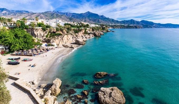 Испания - Лучшие пляжи Коста дель Соль находятся в Нерхе