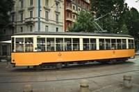 Италия - Старинные трамвайчики по-прежнему ездят в Милане