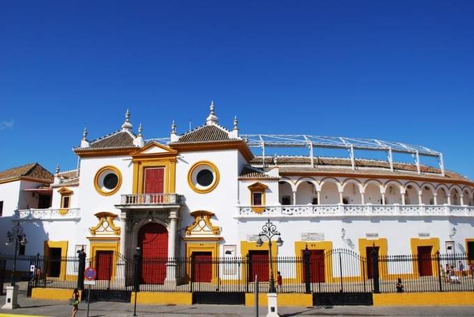 Испания - Вторая по величине арена на корриды в Испании (после мадридской)