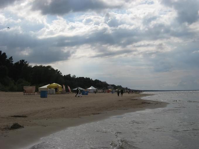 Латвия - Юрмала, пляж, непогода)