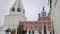Россия - на главной площади (справа виден кусочек Успенского собора)