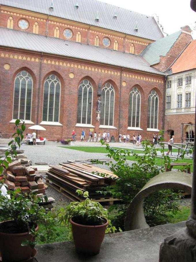 Латвия - Внутренний двор Домского собора