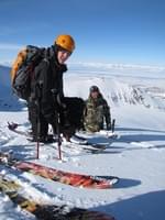 Киргизия - Киргизия становится популярным горнолыжным районом. И сегодня уже ни у кого не возникает удивления, когда рассказываешь про катания на лыжах в Киргизских горах.

http://asiamountains.net/ru/tours/ru-skitouring-and-heli/