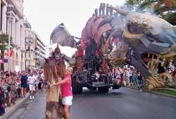 <p>Шоу дракона в Ницце</p> Фото 28446 Канн, Франция