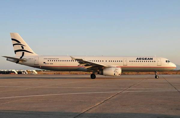 Лайнер Airbus A-320 авиакомпании  Aegean Airlines 