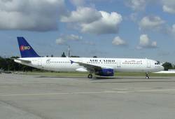 Лайнер Airbus A-320 авиакомпании Фото Air Cairo 