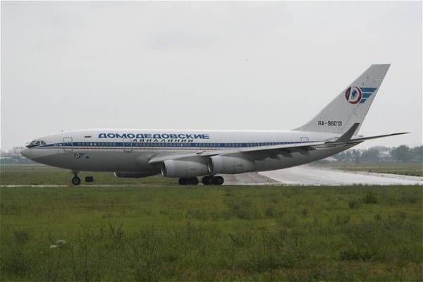 Лайнер Як-42 авиакомпании  Домодедовские Авиалинии 