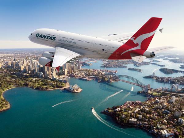 Лайнер Airbus A-380 авиакомпании  Qantas Airways 
