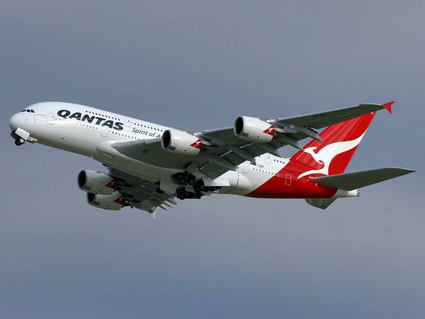 Лайнер Airbus A-380 авиакомпании  Qantas Airways 