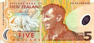 5 новозеландских долларов