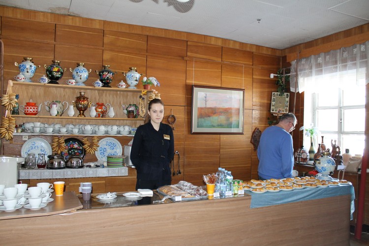 Россия - В буфете музея угощали ароматным чаем