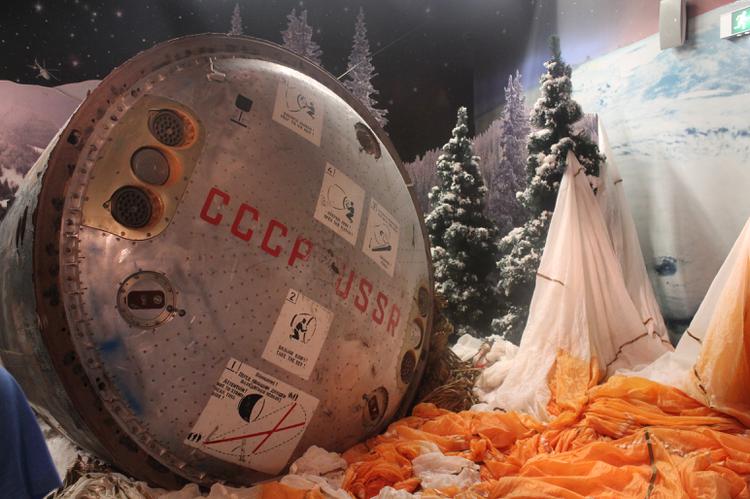 Россия - Инструкция, как доставать космонавтов. Мальчишки были в восторге