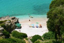 <p>В Албании есть даже "секретные" пляжи для индивидуального использования :)</p>. Фото , Албания