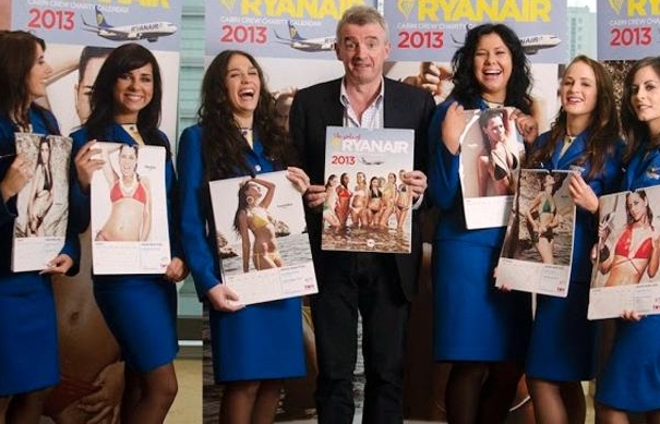 Календарь с обнаженными стюардессами Ryanair-2013
