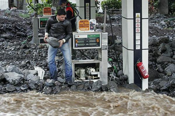 Наводнение на португальском острове Мадейра