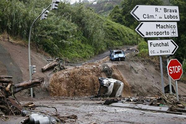 Разрушительное наводнение на португальской Мадейра