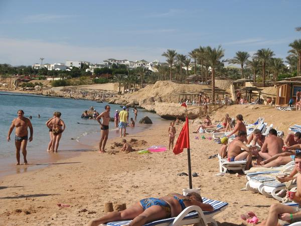 Пляжи Шарм Эль Шейха закрыты для купания